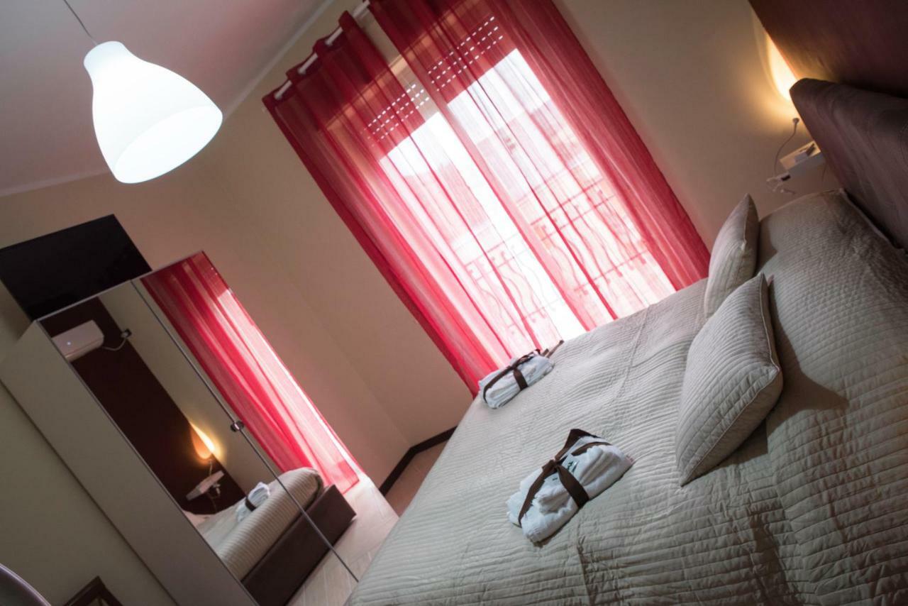 Il Centro Short Lets Hotel Valguarnera Caropepe Екстериор снимка