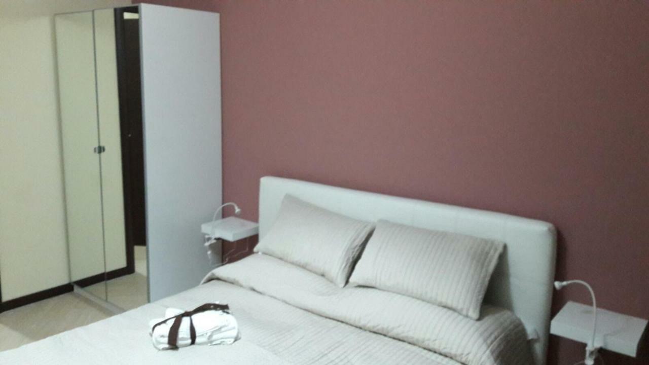 Il Centro Short Lets Hotel Valguarnera Caropepe Екстериор снимка